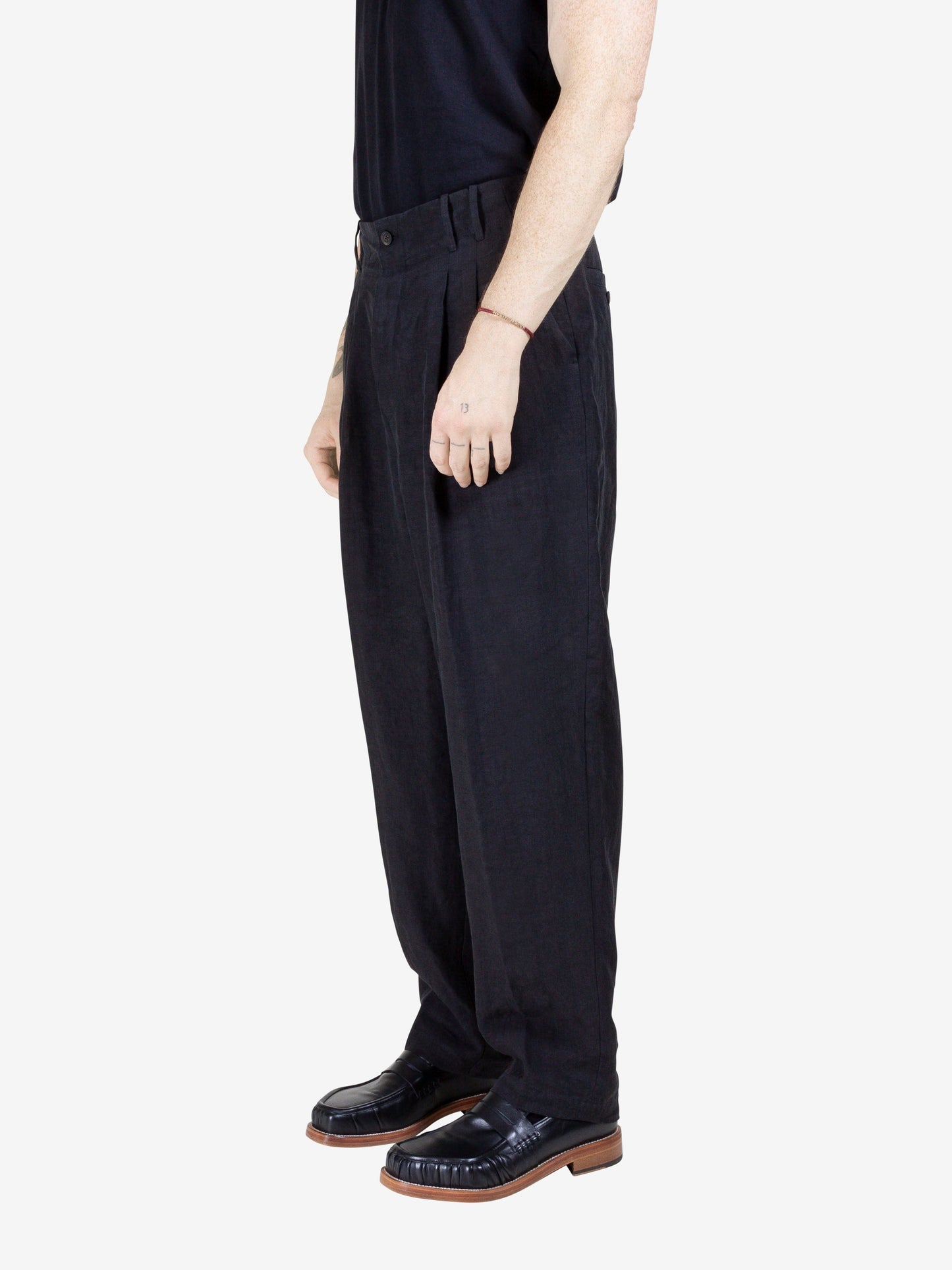 Forme d'Expression, Tucked Loose Trousers